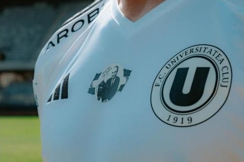 Tricou special pentru Universitatea Cluj în Cupa României. "Studenții" vor purta pe piept chipul unei legende