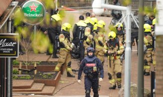 Mai multe persoane au fost luate ostatice într-o cafenea din Olanda