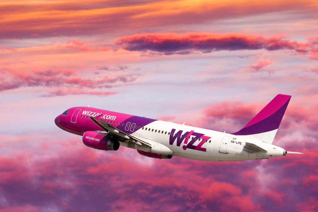 Probleme tehnice pentru un avion de Cluj. Trebuia să ajungă în Italia, dar a aterizat la București