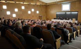 Prefectul Clujului și primarii din județ, ședință pentru pregătirea alegerilor europarlamentare și locale