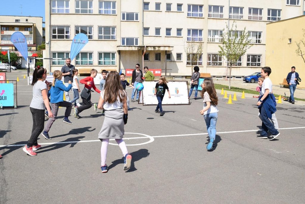 Tichetele de 500 de lei pentru elevi pentru practicarea unui sport, aproape de aprobare. Anunțul primarului