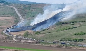 INCENDIU puternic de stufăriș pe centura Vâlcele-Apahida. Coloană de mașini pe mai mulți kilometri