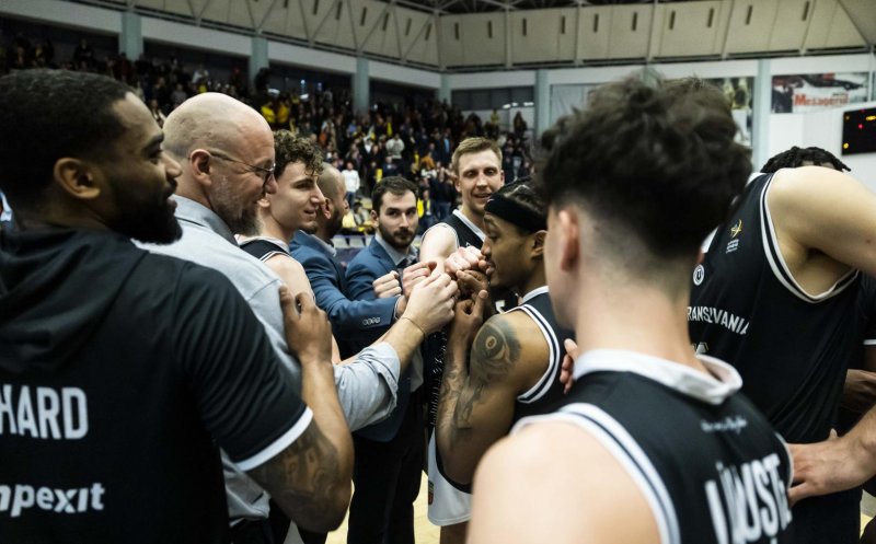 Baschetbaliștii de la U-BT, pregătiți de play-off: "Vrem să fim din nou campioni, nu ne va mulțumi nimic altceva"