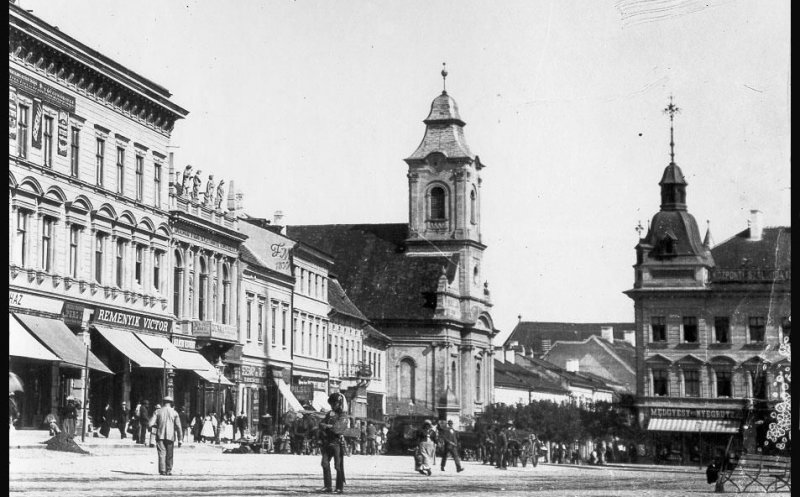 Plimbare în centrul Clujului, la începutul secolului XX