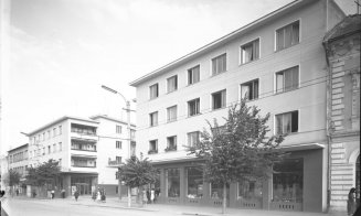 Primele blocuri din Piata Mihai Viteazul (Széchenyi tér), anul 1961