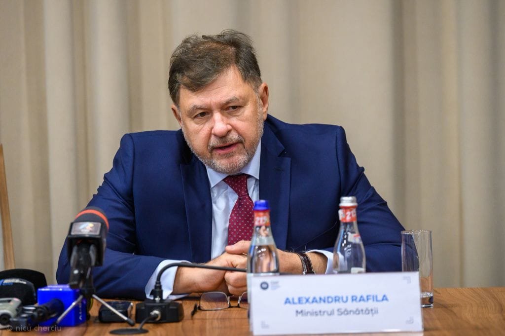 Rafila, despre medicii direcționează pacienții de la stat la privat: Ar trebui făcută o declaraţie pe proprie răspundere și stabilite nişte sancţiuni