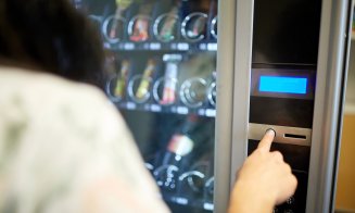 ANAF anunță ce obligații au firmele cu automate de alimente și lockere pentru livrări. Care e termenul limită și cei amenzi riscă cei care nu o fac