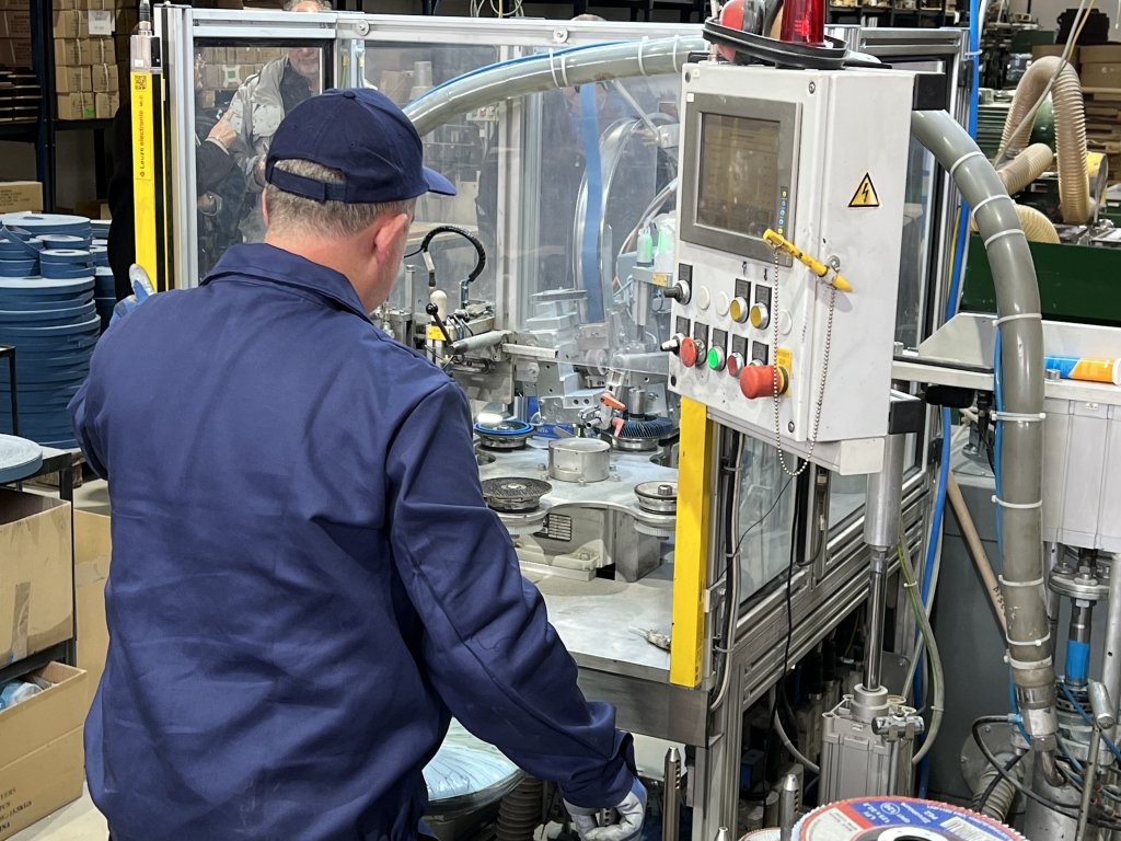 75 de ani de Carbochim la Cluj / Cum arată fabrica după relocare. Creșterea cu 20% a producției, noua țintă a companiei