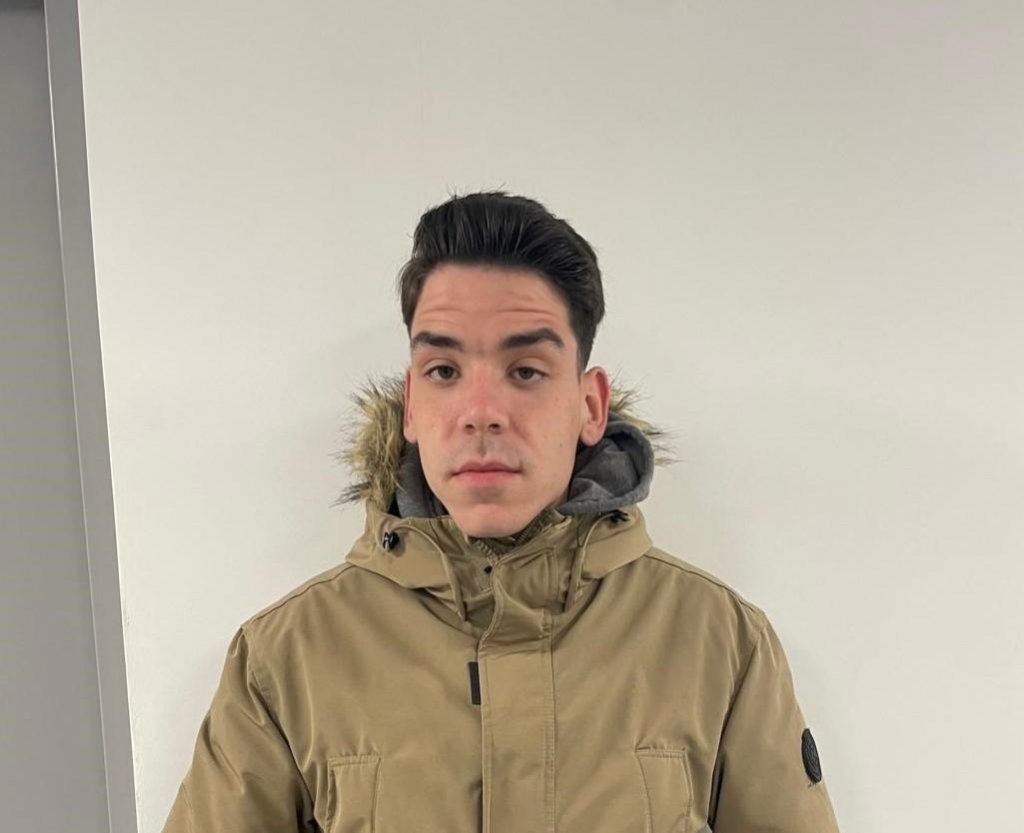 Băiatul de 17 ani din Cluj-Napoca, dat dispărut, a fost găsit la 450 km distanță de casă