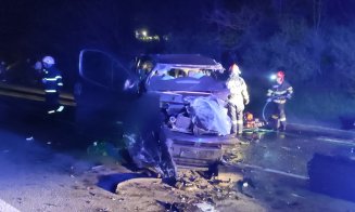 ACCIDENT grav în județul Cluj: 3 mașini făcute praf și una dintre cele 3 victime, în comă, cu multiple traumatisme