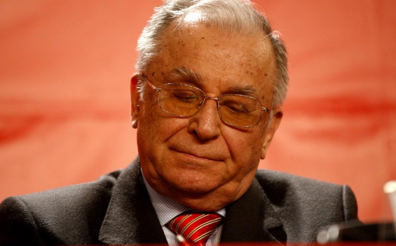 Procurorii i-au făcut o vizită lui Ion Iliescu. A fost pus sub acuzare în Dosarul Mineriada