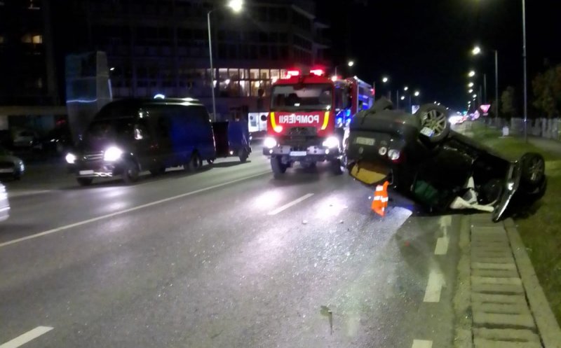 Accident grav în Florești. Au fost implicate 4 mașini / O tânără a ajuns la spital