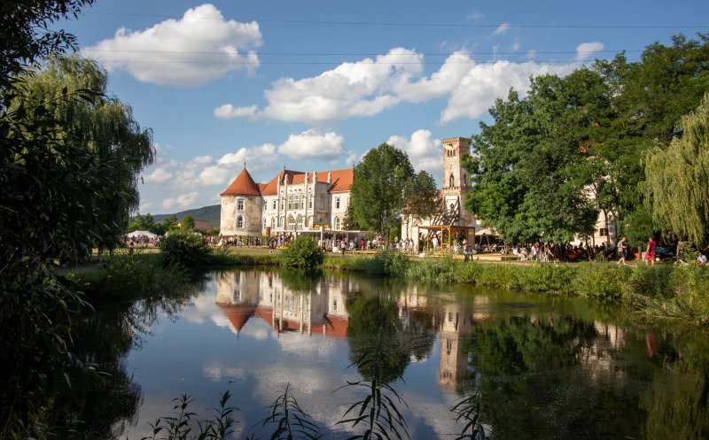 Destinația perfectă pentru o duminică însorită. Este Ziua Porților Deschise la Castelul Bánffy din Bonțida