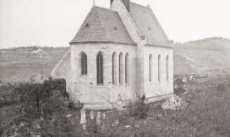 Istoria Bisericii Calvaria începe prin secolul al XI-lea şi se leagă de trei obiective principale: biserica, cetatea şi mănăstirea