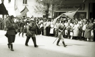 Defilare cu ocazia sărbătoririi Zilei Internaționale a Muncii, 1959