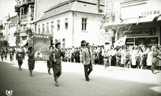 Defilare cu ocazia sărbătoririi Zilei Internaționale a Muncii, 1959