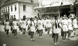 Defilare cu ocazia sărbătoririi Zilei Internaționale a Muncii, 1959
