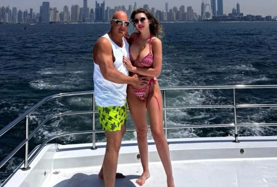 Escapada luxoasă a lui Arpad Paszkany și a noii sale iubite. „Îmbinăm utilul cu plăcutul”