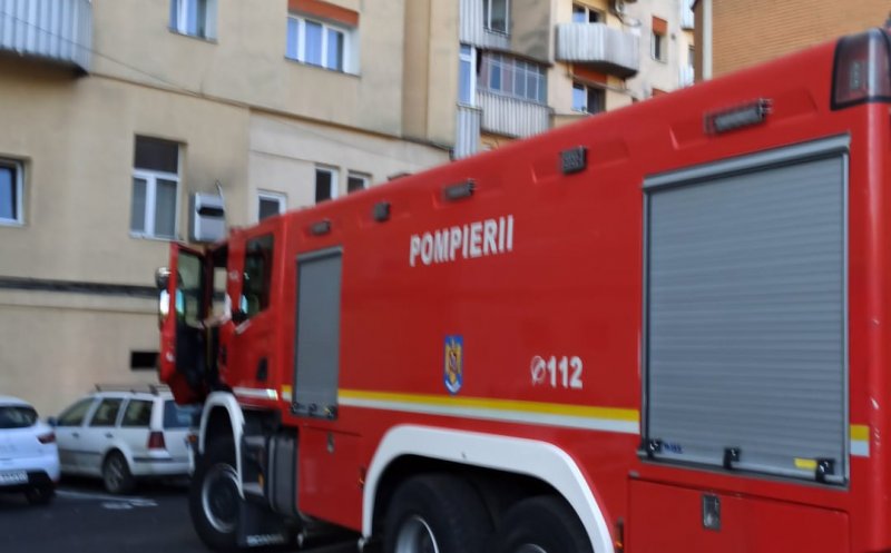 Incendiu la un apartament din Cluj-Napoca. Intervenție de urgență a pompierilor / De la ce au izbucnit flăcările