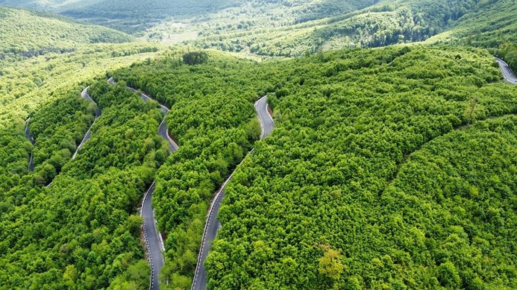 Cum arată Transapuseana, spectaculosul drum montan care străbate Apusenii la peste 1.000 de metri
