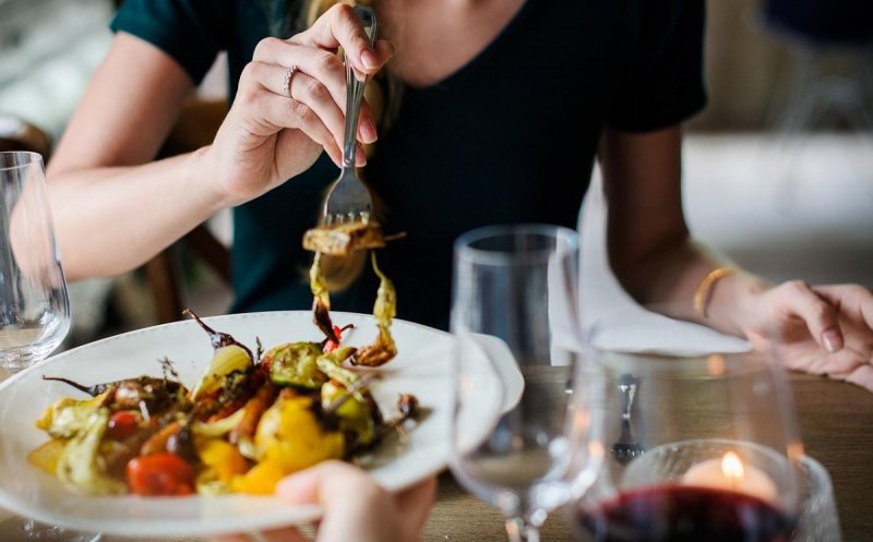 Apariția cancerului poate fi asociată cu o dietă nesănătoasă? Ce au descoperit oamenii de știință