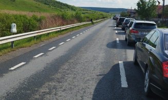 ACCIDENT în județul Cluj: 4 răniți după o coliziune pe contrasens / Trafic blocat