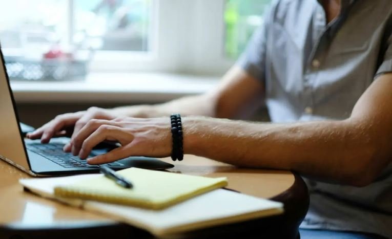 PISA pentru adulți. România îi va testa și pe cei între 16 și 65 de ani la citit și calculat