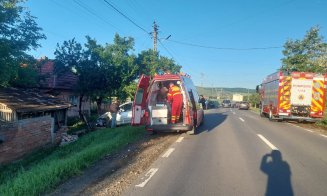 ACCIDENT în judeţul Cluj. Implicate, 2 autoturisme și o basculantă