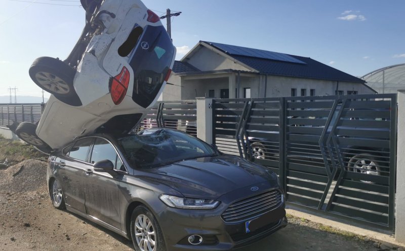 ACCIDENT ca în cascadoriile de la Hollywood + dosar penal / "Artă!" / "Eu zic să le lăsaţi aşa ca monument istoric..."