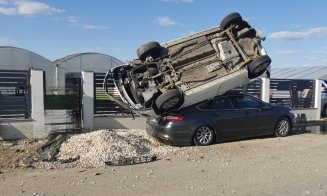 ACCIDENT ca în cascadoriile de la Hollywood / "Eu zic să le lăsaţi aşa ca monument istoric..."