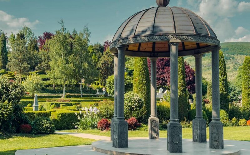 Toscana din Ardeal, la 2 ore de Cluj-Napoca. Grădinile spectaculoase în stil renascentist, care adună mii de turiști