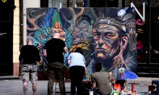 Tablou uriaș pictat de artiști din Cluj și Sibiu într-un spectacol dedicat istoriei tatuajului