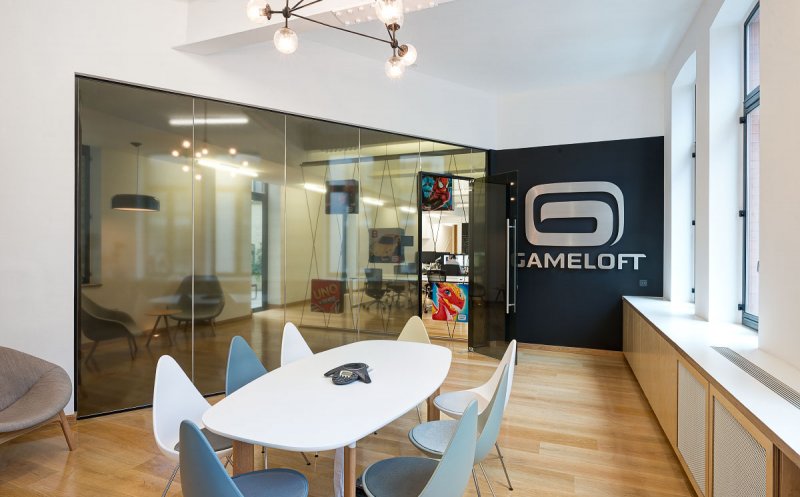 GAMEOVER la Gameloft Cluj? Sediul se închide, sute de oameni vor își vor pierde jobul. Angajat: „Nu plecăm de bunăvoie / Pentru mulți o să fie foarte greu”