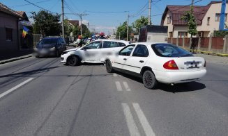 ACCIDENT între două mașini, în apropiere de Aeroportul Cluj. SMURD-ul a intervenit
