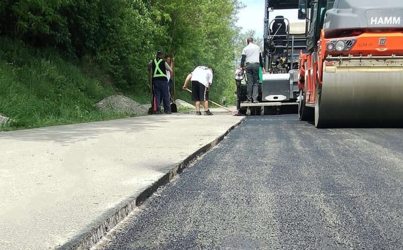 Reparații pe un nou drum județean din Cluj. Se lucrează pe un sector de 20 de km