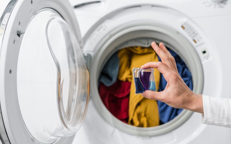 Detergenții s-au scumpit cu peste 25% în ultimul an. Președinte Consiliul Concurenței: Verificăm dacă unii comercianţi nu cumva au profitat și au şi au crescut preţurile nelegitim