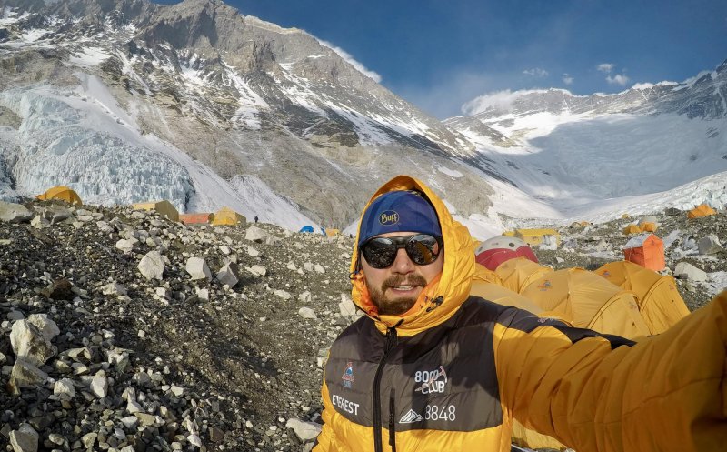 Vârful Everest, cucerit de un alpinist român. Cât i-a luat să ajungă pe „acoperișul lumii”