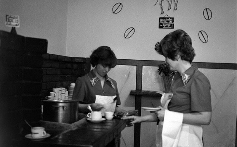 Restaurantul “Intim” din Cluj-Napoca, primul şi unicul restaurant exclusiv pentru doamne din România
