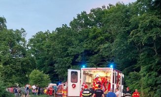 Adolescent de 16 ani, a gonit spre MOARTE, alături de 7 prieteni / Planul Roşu de intervenţie activat