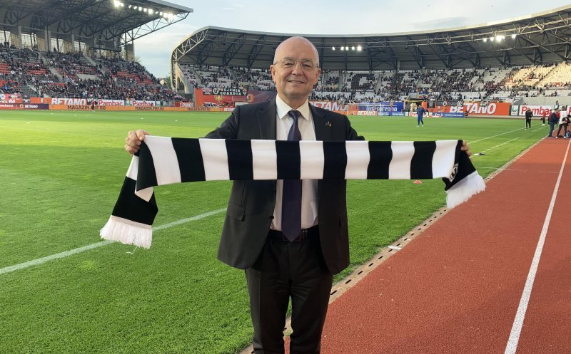 Emil Boc laudă performanța echipei U Cluj și cere determinare totală în meciul cu Universitatea Craiova: "Dați totul pe teren"
