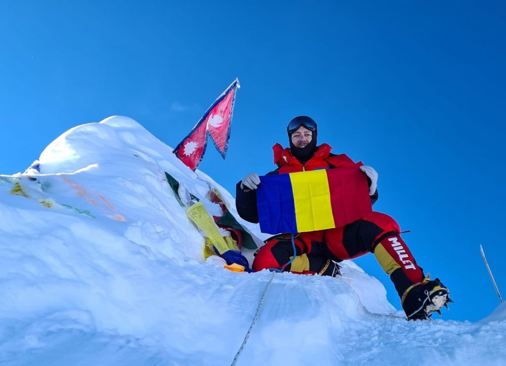 Un român a murit pe muntele Everest, la peste 7.000 de metri altitudine