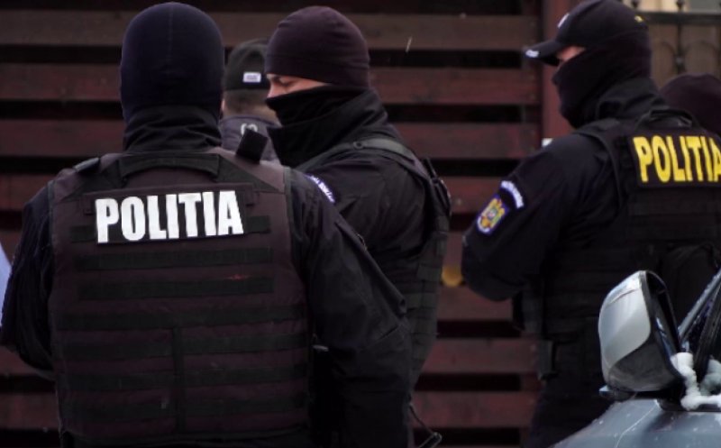 Casa unei femei din Cluj, percheziționată de polițiști. Clujeanca ar fi folosit acte false pentru a obține fonduri de la bugetul de stat