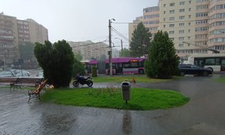 Furtuna a ajuns și în Cluj-Napoca! Cod PORTOCALIU de ploi torențiale și grindină / "Evitați deplasările"