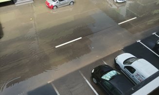 S-au rupt norii în Florești. Inundații mari pe străzile comunei