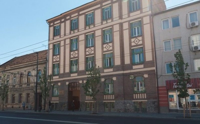 Tavanul Clinicii de Maxilo-Faciale din Cluj s-a deteriorat din cauza infiltrațiilor de apă. Pompierii au intervenit