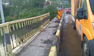 TIR căzut de pe un pod, în Dunăre, de la 20 m înălţime / Trupul șoferului a fost recuperat de scafandri