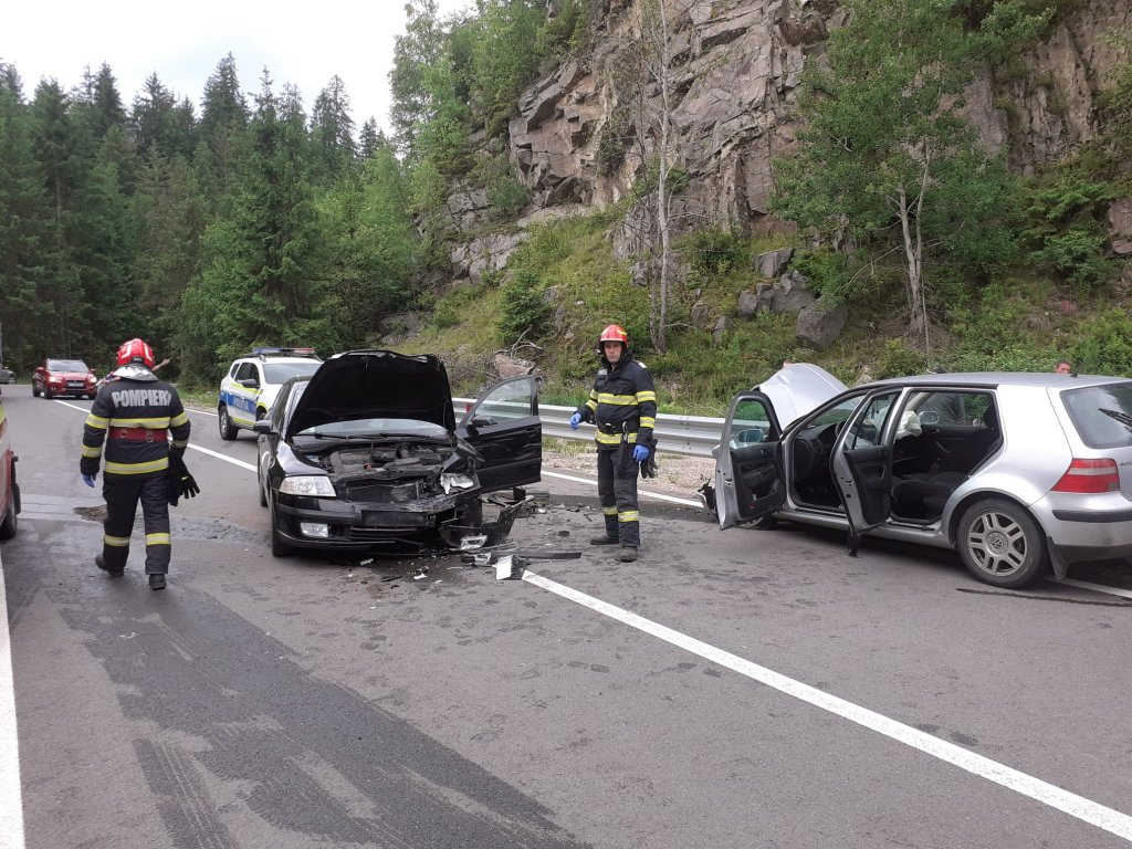 Accident rutier în județul Cluj: Trei victime transportate la spital