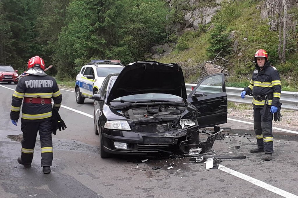 Cum s-a produs accidentul dintre Beliș și Călățele / Șoferiță de 44 de ani, pe contrasens, cu alcoolemie de 0,87