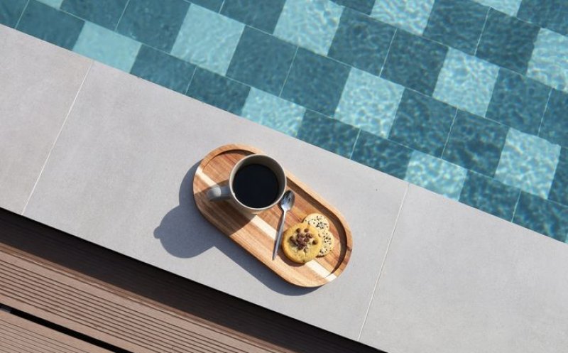 Bucea/Negreni/Cluj, paradis al relaxării: Cabana din vârf de munte unde nu-ți va lipsi nimic / Cea mai spectaculoasă piscină din Apuseni