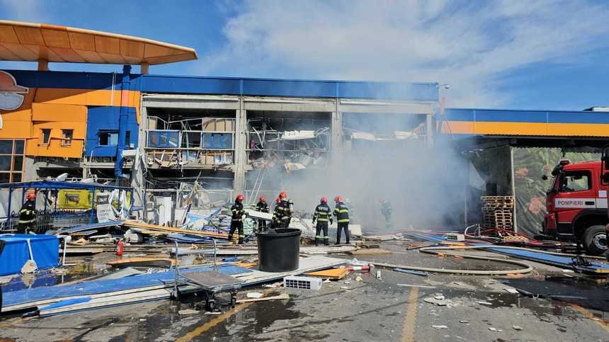 Explozie urmată de un incendiu în estul țării. 13 persoane au fost rănite / A fost solicitat elicopterul SMURD Black Hawk